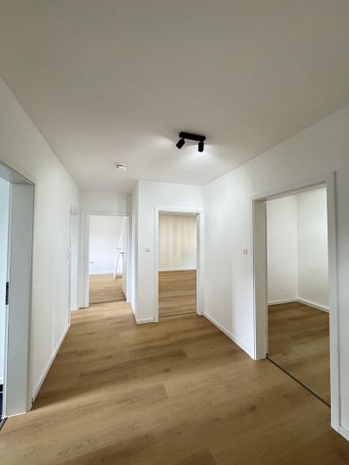 3 Zimmer, kernsaniert, erhöhte AfA! - UND 5.000€ KÜCHENBONUS – Flur