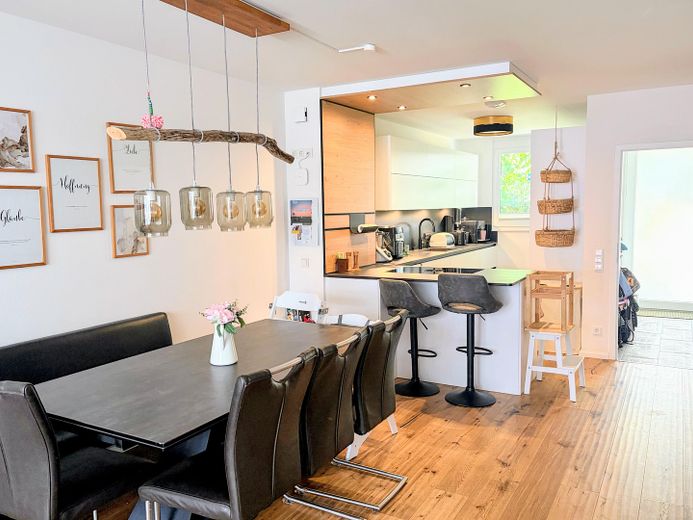 Casa familiare del 2021 a Bellenberg, Neu-Ulm | 5 locali | Giardino | Garage | senza provvigione – Foto 5