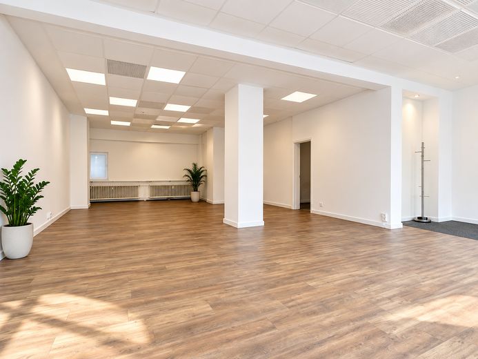 Büro / Praxis / Laden mit Lager zentral in Lörrach zu verkaufen – Laden / Büro ca. 80qm