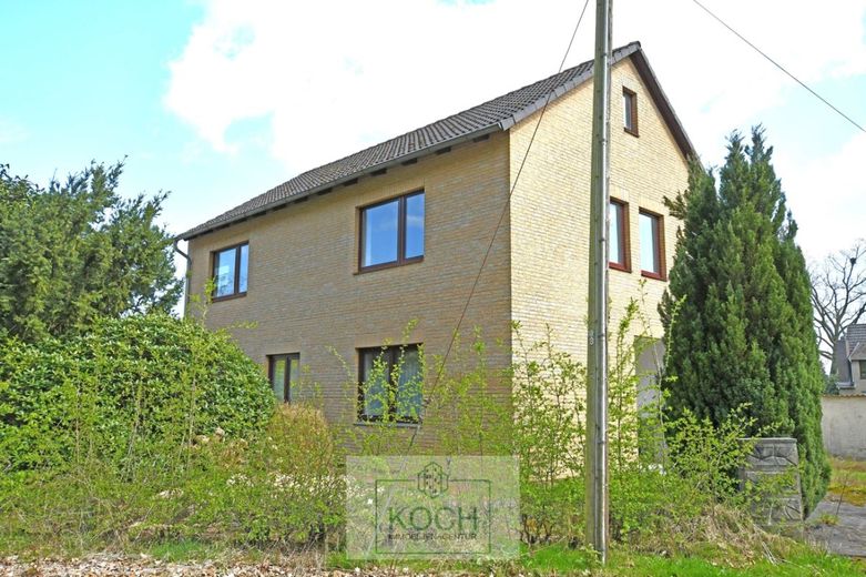 Großes 1-2 Familienhaus mit großem Grundstück in Loxstedt-Hahnenknoop – Ansicht-2