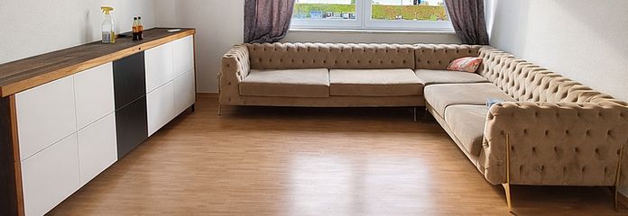 Wohn- und Schlafzimmer