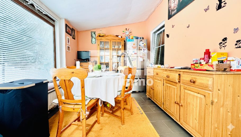 Umfangreich saniertes EFH inkl. PV-Anlage, Terrasse, Wintergarten und Garage – EG / OG Wintergarten / Zugang Terrasse
