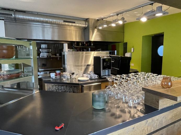 Herford’da profesyonel mutfağa sahip etkinlik alanı kiralık – Fotoğraf 3