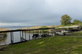 Ferienhaus mit Bootsplatz und Motorboot / Trailer – Bootsplatz