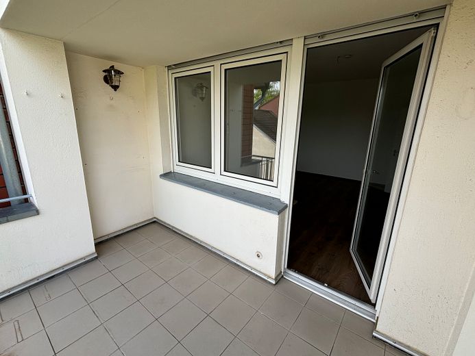Wohntraum: Moderne 3-Zimmer-Wohnung mit 2 Balkonen und viel Platz zum Wohlfühlen! – Balkon 1