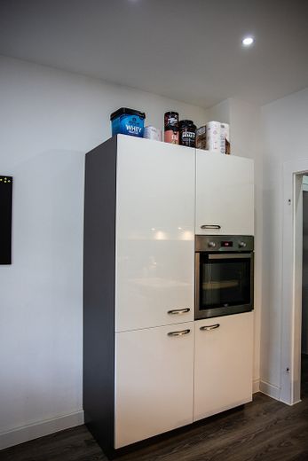 Moderne 3-Zimmer Eigentumswohnung mit Einbauküche & großem Balkon – Foto 15