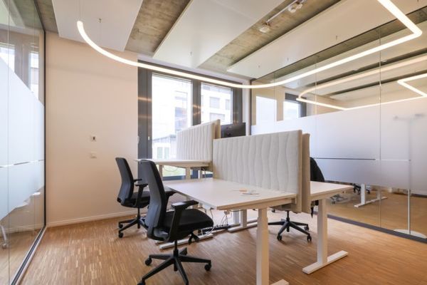Office with all-around service for relaxed working!