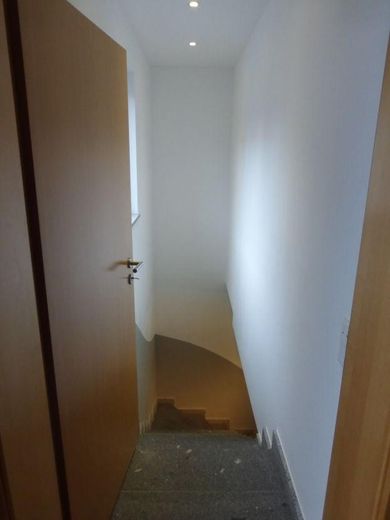 Familienhaus mit Charakter – großzügiges Wohnen auf höchstem Niveau in Mönchengladbach-Odenkirchen – Keller Flur