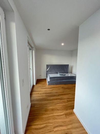 Modernes 2,5-Zi.-Penthouse mit Aufzug & Stellplatz – Solingen-Ohligs – Schlafzimmer 