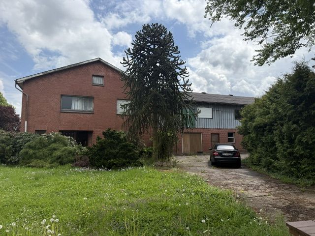 Resthof im Angebotsverfahren in Averlak Besichtigung am 12.07 nach Absprache – Ansicht vorne