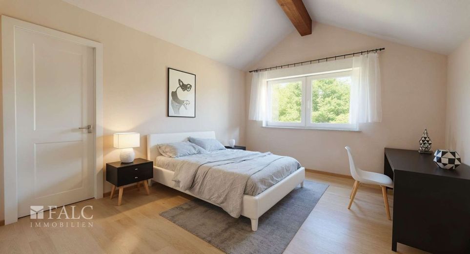 "Wohnen mit Weitblick: Einfamilienhaus mit großem Garten in traumhafter Lage" - FALC Immobilien HN – Ein großer (T)raum für Kinder