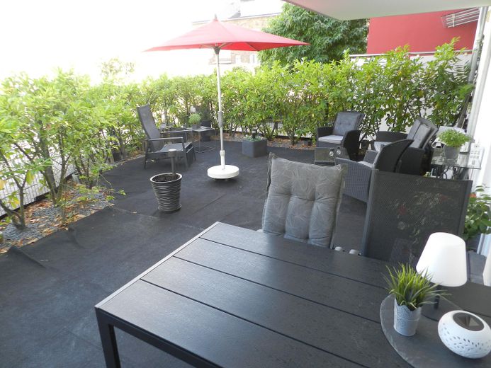 Exklusive, barrierefreie 2,5-Zimmer-Eigentumswohnung mit großer Terrasse – Terrasse