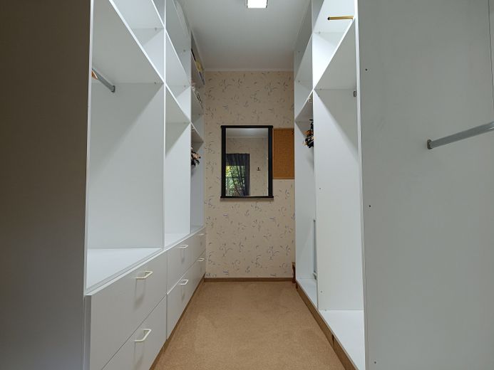 Traumhaus mit Sauna & großzügigem Gartengrundstück in Aurich-Wiesens – Provisionsfrei – Begehb. Kleiderschrank Schlafz