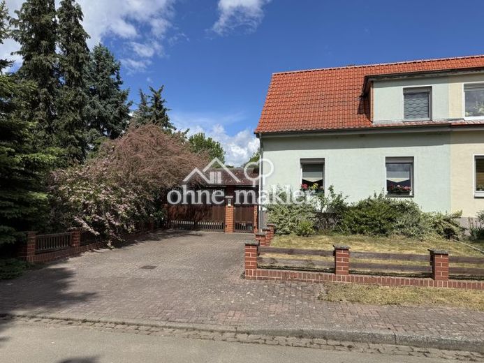 Wohnen und Arbeiten in bester Lage! Günstige Doppehaushälfte! – Foto 1