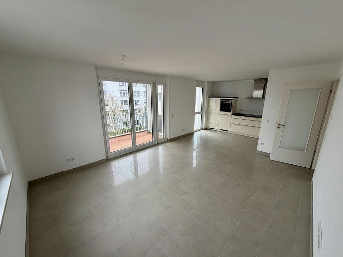 60,49 м² квартира в новостройке с 2 комнатами, доступна сразу, балкон – Фото 6