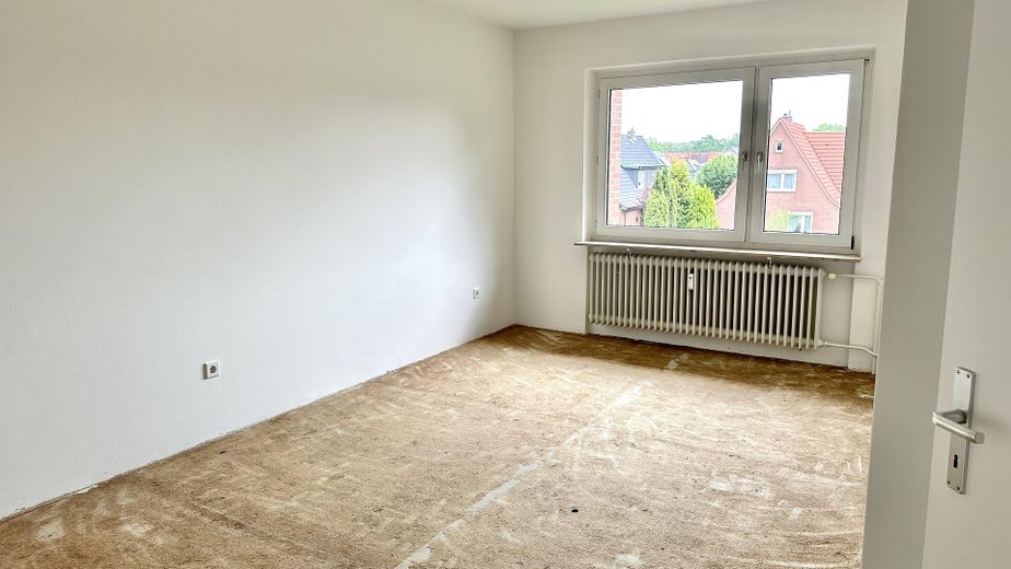 Balkonlu ve kendine ait park yeri olan aydınlık 3 odalı daire *** sahibinden – Schlafzimmer