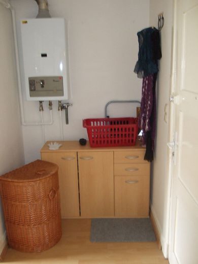 Güzel, aydınlık, 2 odalı daire – Flur