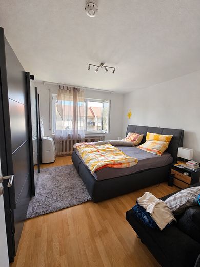 Provisionsfrei: Gepflegte 3-Zimmer-Wohnung mit Südwestbalkon – ab Dezember bezugsfrei – Geräumiges Schlafzimmer
