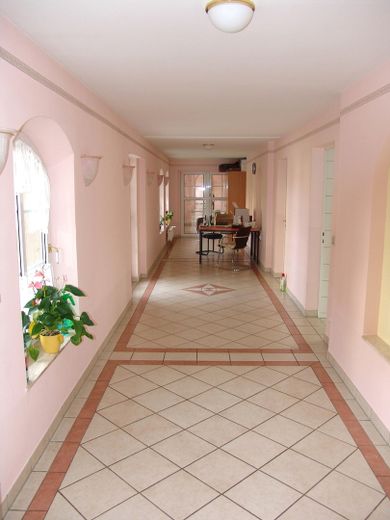 Represäntive Premium-Villa in gefragter Lage von Kolkwitz - VERKAUF IM DIGITALEN BIETERVERFAHREN – Flur