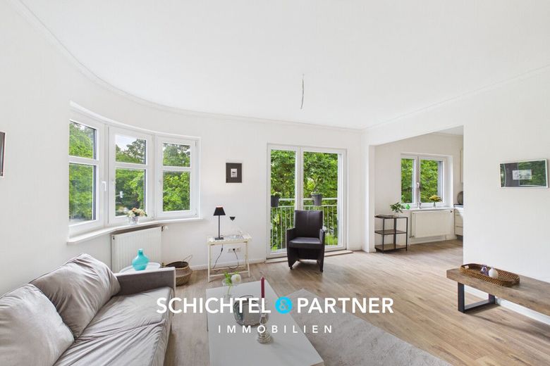 Hastedt | 2-Zimmer-Wohnung mit moderner Ausstattung und kleinem Balkon – S&amp;P | Wohnbereich