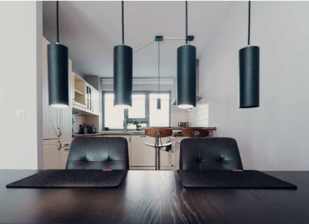 Wunderschöne Maisonette-Wohnung in bester Lage mit Garten - Erbpacht – EG Wohnzimmer zur offene Küche