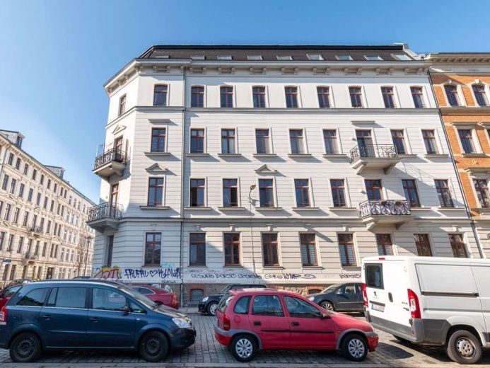 LEBENSQUALITÄT PUR | Moderne Eigentumswohnung mit Balkon und Wohlfühlcharakter – Foto 1