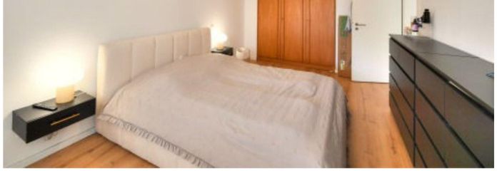 Appartement 3 pièces rénové à Traunreut, env. 5 % de rendement ou usage personnel – Geräumiges Schlafzimmer