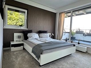 Loft exclusif : garage, climatisation, jacuzzi, deux terrasses sur le toit au centre de Langenhagen – Photo 8