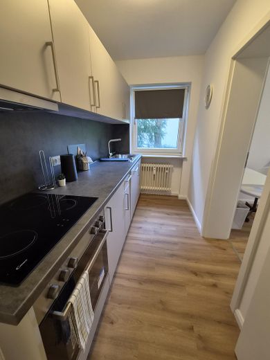 Zimmer in 3er WG im Erdgeschoss, voll ausgestattet, München Moosach – Foto 4