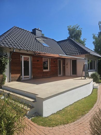Ansicht Terrasse + Markise