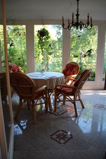 A breve termine: bungalow immerso nella natura in un ampio giardino – Foto 6