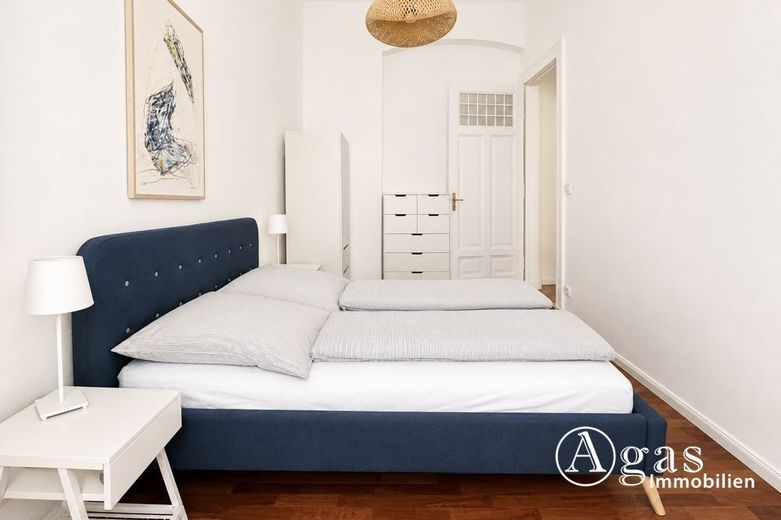 Edificio antiguo elegantemente renovado en el ala lateral - disponible para ocupar en Berlín-Schöneberg – Schlafzimmer