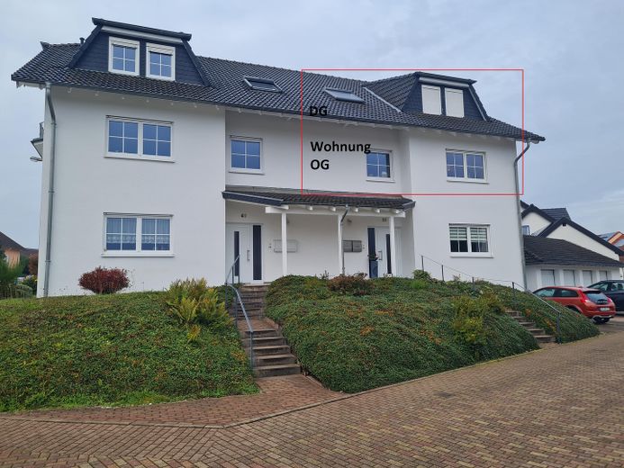 Exclusive maisonette apartment in Beckerswäldchen – Hausansicht von Straße