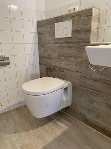 Sanierte 3-Zi Altbauwohnung in Straubing - Kernstadt (7012) – Bad/WC