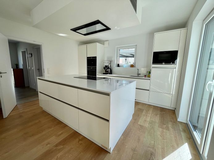 Neuwertiges und modernes Haus in Traumlage – Foto 17