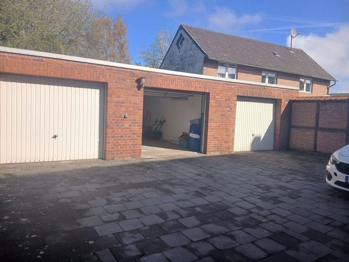 2-Familienhaus mit 3 Garagen in Linnich-Boslar – Foto 3