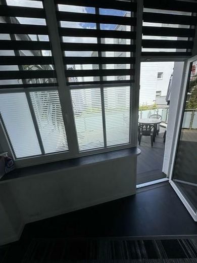 ZFH - mit 2 modernen Wohnungen - WG oder Mehrgenerationenhaus oder Leben und Arbeiten an einem Ort! – 1f Loft - Balkonzugang