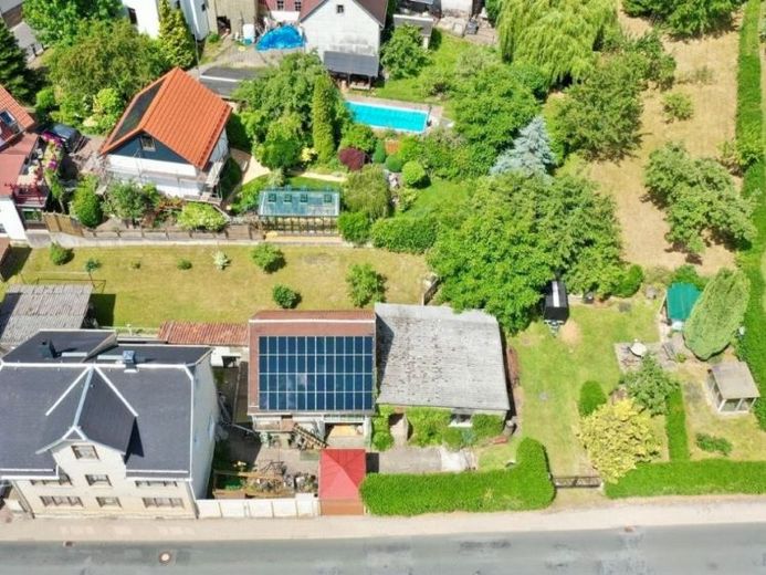 *** Dom dwurodzinny z dużą działką i budynkami gospodarczymi w Geraberg *** – Zdjęcie 1