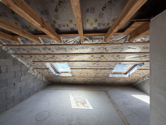 No commission! Prime location! Terraced house with expansion potential, energy rating B – Dachgeschoss