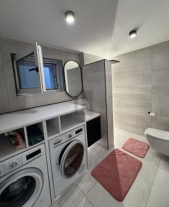 SMART HOME – KERNSANIERT  &  MÖBLIERT – 1789390309_535d87.jpg