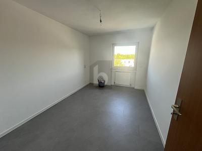 COMPLETAMENTE RISTRUTTURATO CON MOLTA LUCE E VISTA LONTANA – 1777113467_f914ce.jpg