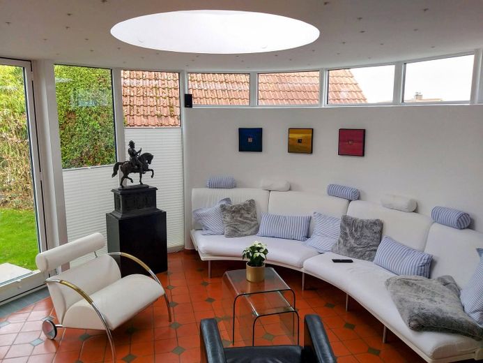 Anbau mit Lichtkuppel