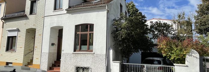 Garajlı, Peterswerder'de şirin küçük Altbremer sıra evin uç dairesi – Ansicht vorn