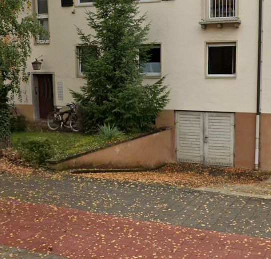 Zentral in Erlangen - Garage zu vermieten – Garage Gebbertstr. Erlangen