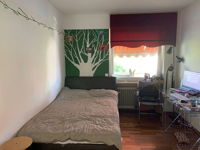 Schöne Lichtdurchflutete 4 Zimmer Wohnung – 1. Kinderzimmer/ Arbeitszimmer