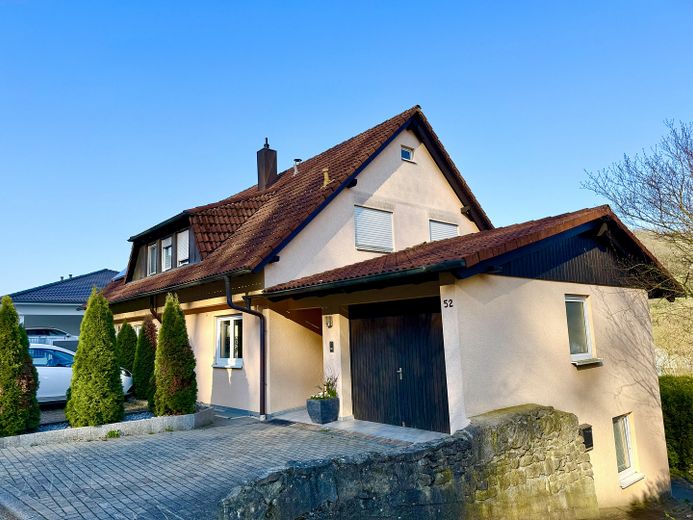 Nachhaltig Wohnen & Sparen: Haus mit ELW (Zins-Joker), High-End Technik 2022 & 1300m² Grund – Foto 1