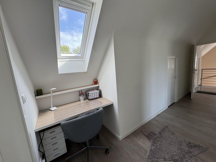Vendita da privato - casa bifamiliare/casa multigenerazionale su terreno in diritto di superficie a Kaarst Mitte – Flur und Arbeitsplatz 1. OG