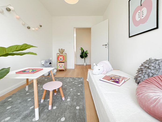 Modernisiert und sofort bezugsfrei – Reihenhaus mit Terrasse und Garten – Helles Kinderzimmer