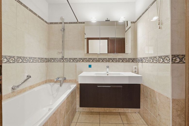 3-Zimmer Wohnung mit Loggia in Köln-Porz-Urbach – Badezimmer