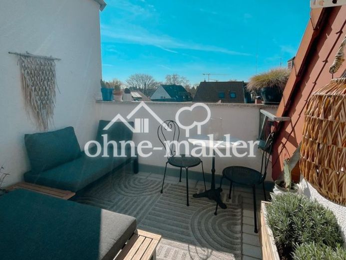 Sorglospaket kaufen: Exklusive Maisonette-DG-Wohnung | 2 Balkone | hochwertige Ausstattung – Foto 1